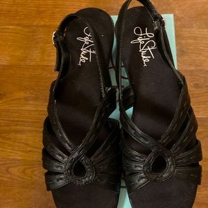 Dress Shoes only worn twice size 6 1/2 soft and comfy. Great condition.